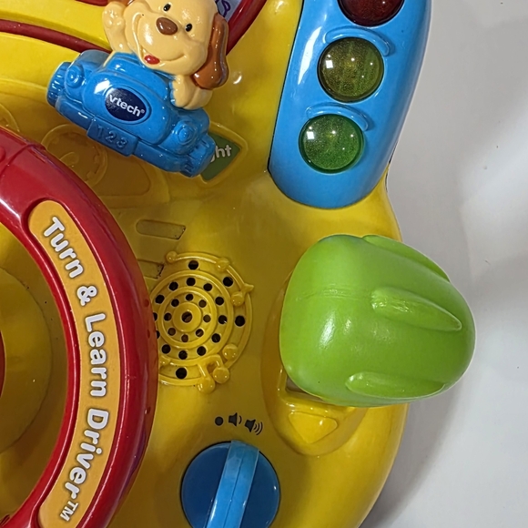 V-TECH Turn & Learn Driver Developmental Toy. - Picture 5 of 8